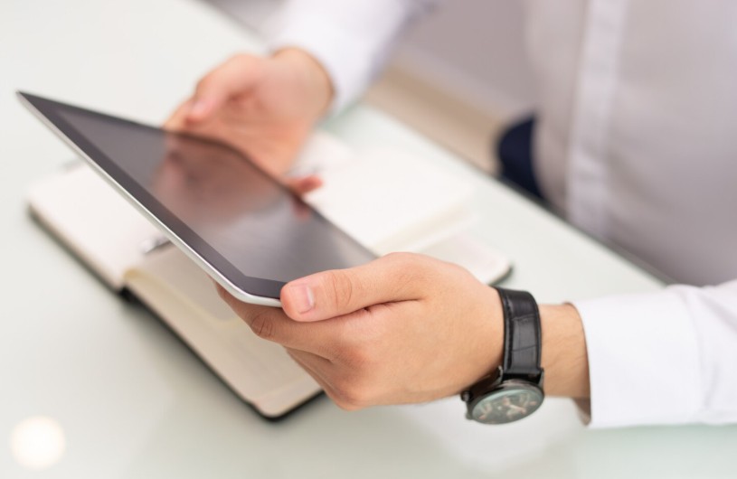 Automatiza fichajes, bajas y gastos_ menos errores, más eficiencia